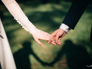 Semi-Formal vs Formal: Navigating the Dress Code Dilemma