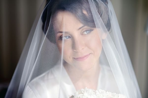bridal bun hairstyles