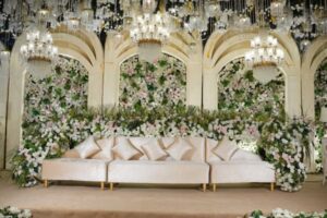luxury wedding floral trends