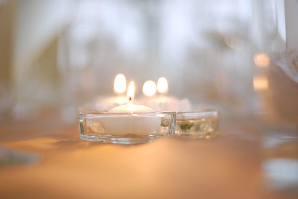 romantic candlelight wedding decor